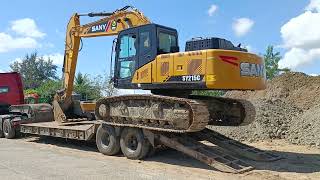 SANY SY215C 1cbm Excavator Loading on Howo A7 Low Bed