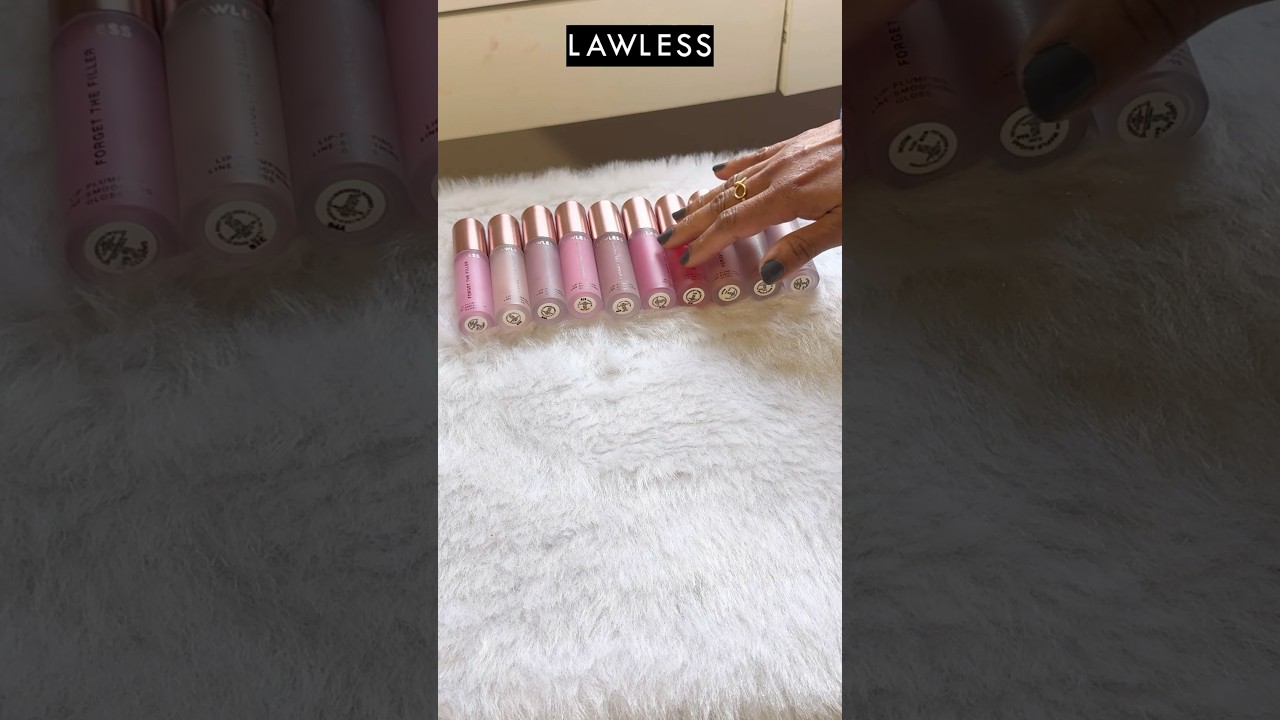 LIP Plumping GLOSS 🤩 swatches Lawless  