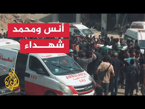تشييع جثماني مراسلي ⁧‫الجزيرة‬⁩ في غزة أنس الشريف ومحمد قريقع من مجمع الشفاء إلى منزليهما