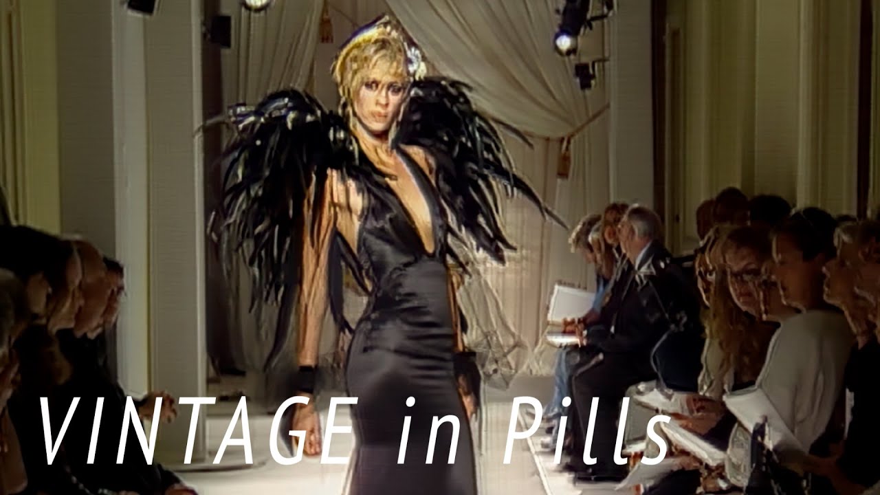 Vintage in Pills GIVENCHY Fall 2001 Couture Paris - Fashion 