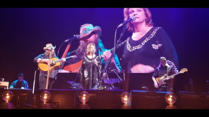 Chris Stapleton & Patty Loveless "You Don't Even Know Who I Am", Kentucky Rising Rupp Arena 10-11-22 - YouTube