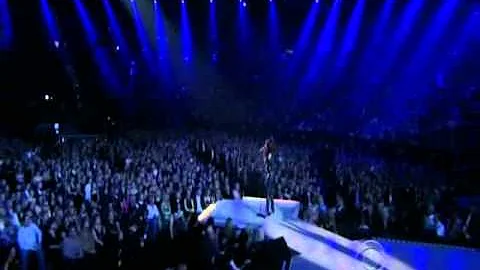 Sara Evans - A Little Bit Stronger - Live at the 46th ACM Awards 2011