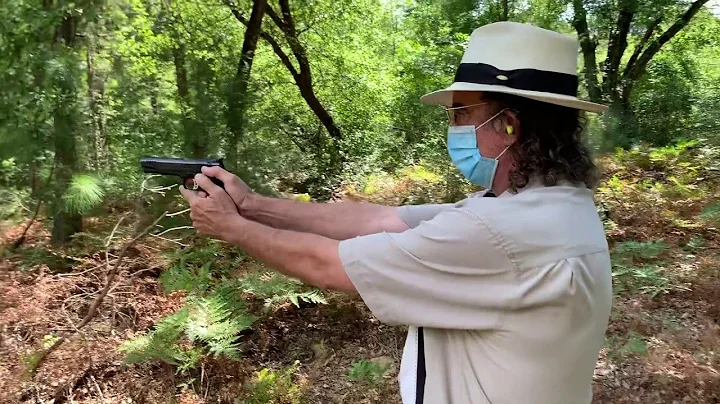 James McMurtry and Robert A. Kraft - Gun Totin' Li...