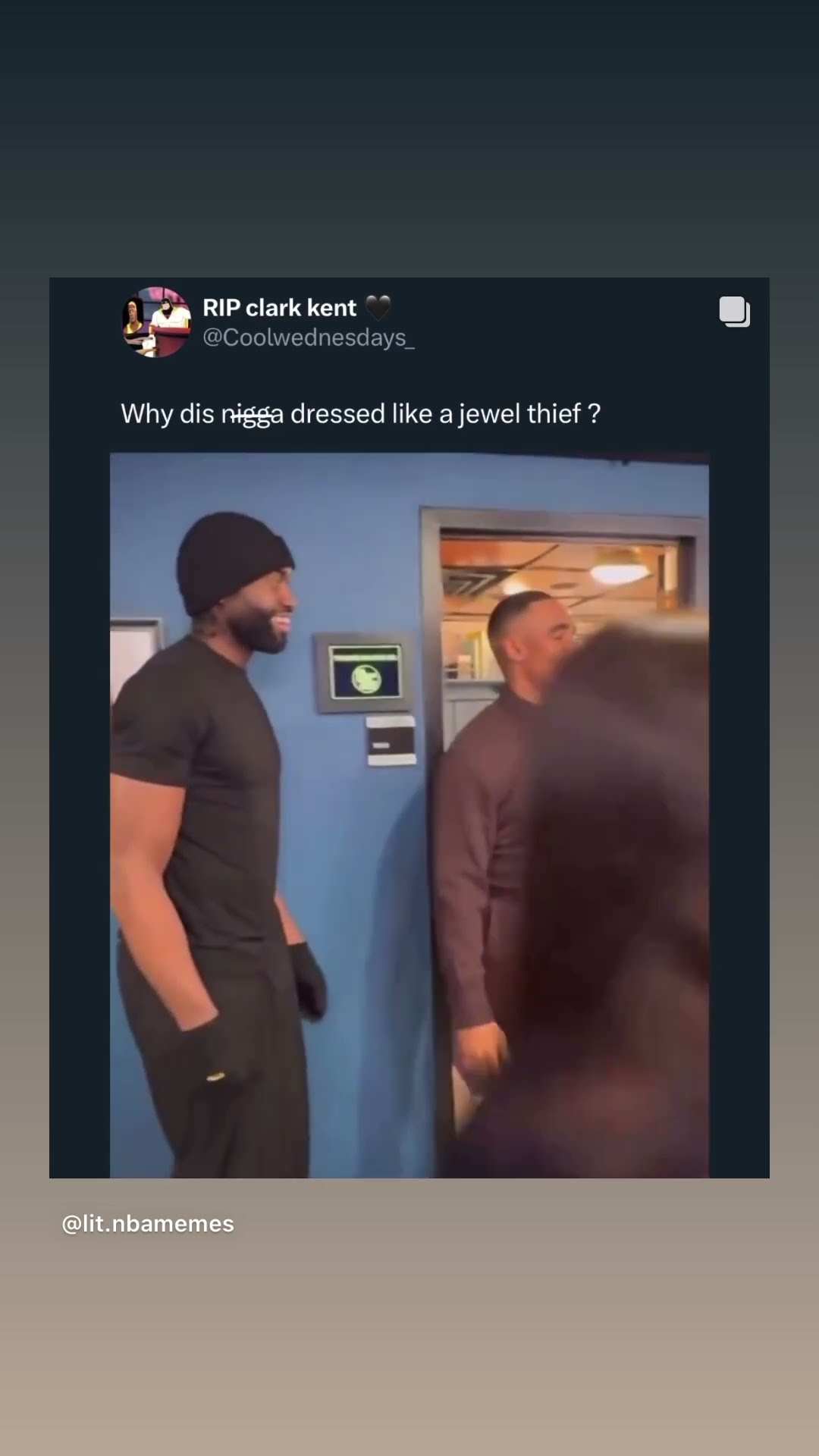 They said he dressed like a jewel thief #hoodnews #jaylenbrown #fashion #jalenhurts #style #nfl #how