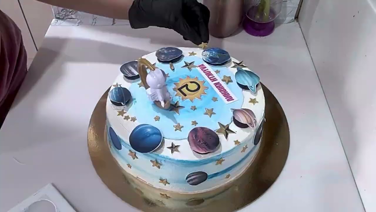 Space Theme Birthday Cake Decoration | Making an Astronaut & Planets Cake l Costume cake