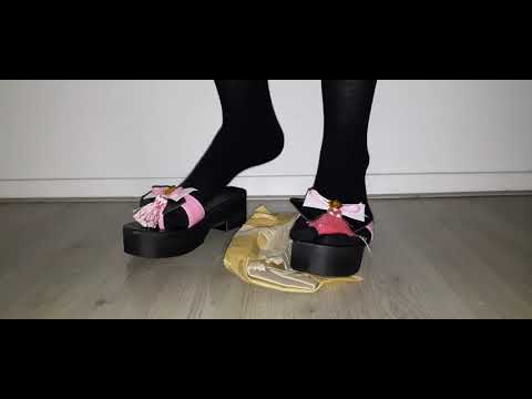 Crushing Boxes with Cosplay Sandals (part 2/2)