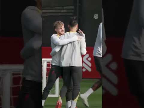 شجار بين صلاح وأرنولد