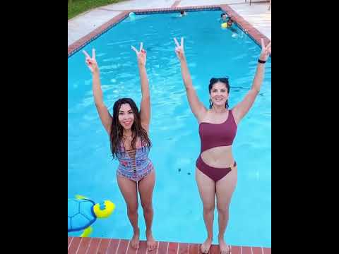 Sunny Leone in swimming pool🌷🥀💟 ♠️