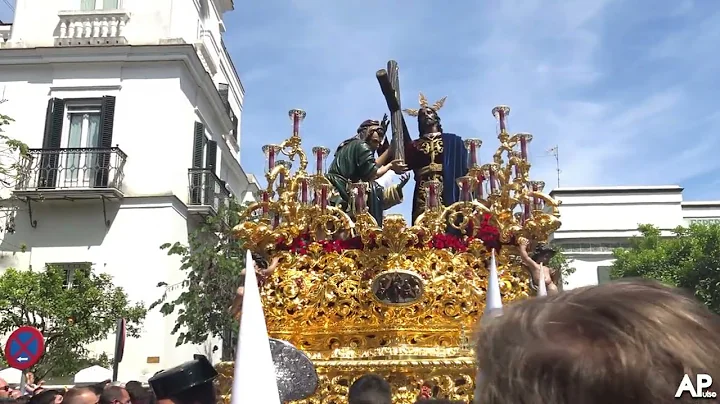 Salida de Nuestro Padre Jess de la Victoria - Herm...