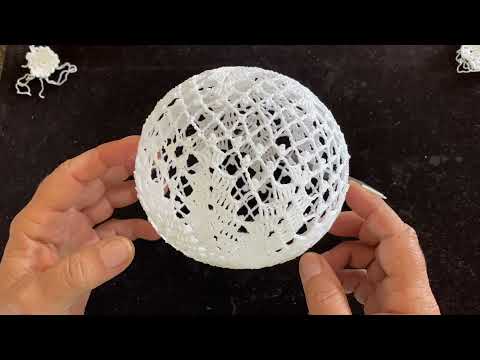 How to crochet Christmas ball ornaments/easy tutorial - YouTube