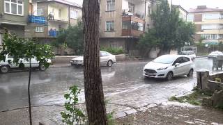 Yazın ortasında yağan yağmur