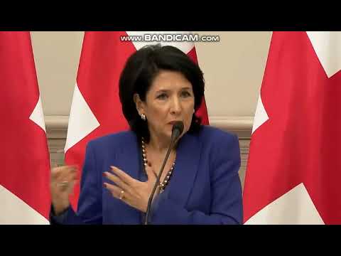 პრეზიდენტი \"მეტრონომს\" პასუხობს: რომელი კურსი ჭირდება ქვეყანას - მემარცხენე თუ მემერჯვენე