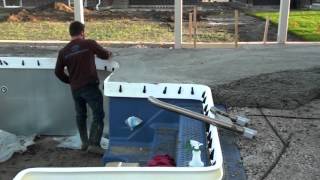Vibrating Modern Moulding Cantilever Pool Coping when pouring concrete