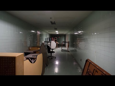 Exploring abandoned school (POWER)