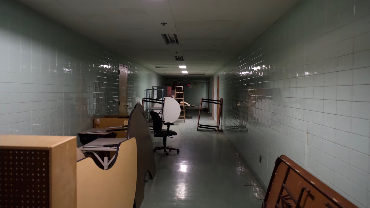 Exploring abandoned school (POWER)