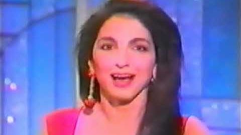 Gloria Estefan - Here we are + Interview + Oye mi canto (Arsenio Hall, 1989-90)