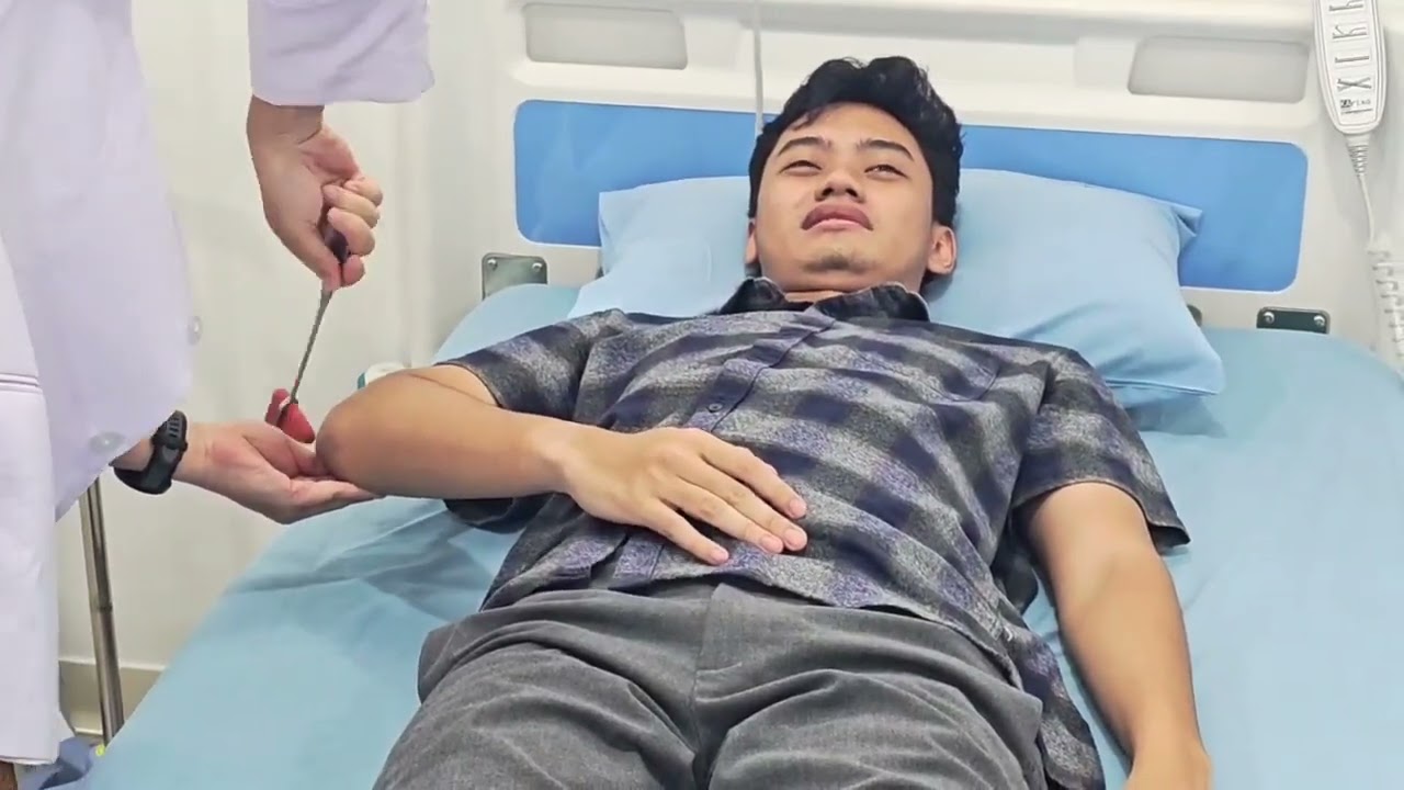 Pemeriksaan Refleks Fisiologis bersama DR. dr. Herpan Syafii Harahap, Sp.N., Subsp. NGD(K), M.Biomed