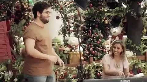 Coral cantando no shopping, é de arrepiar! 😍