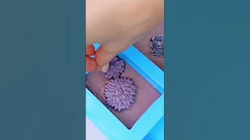 Making soap bar #makingsoap #soapmaking #sustainable #barsoap