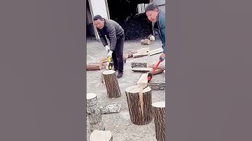 cool technique of splitting a log using an axe #shorts