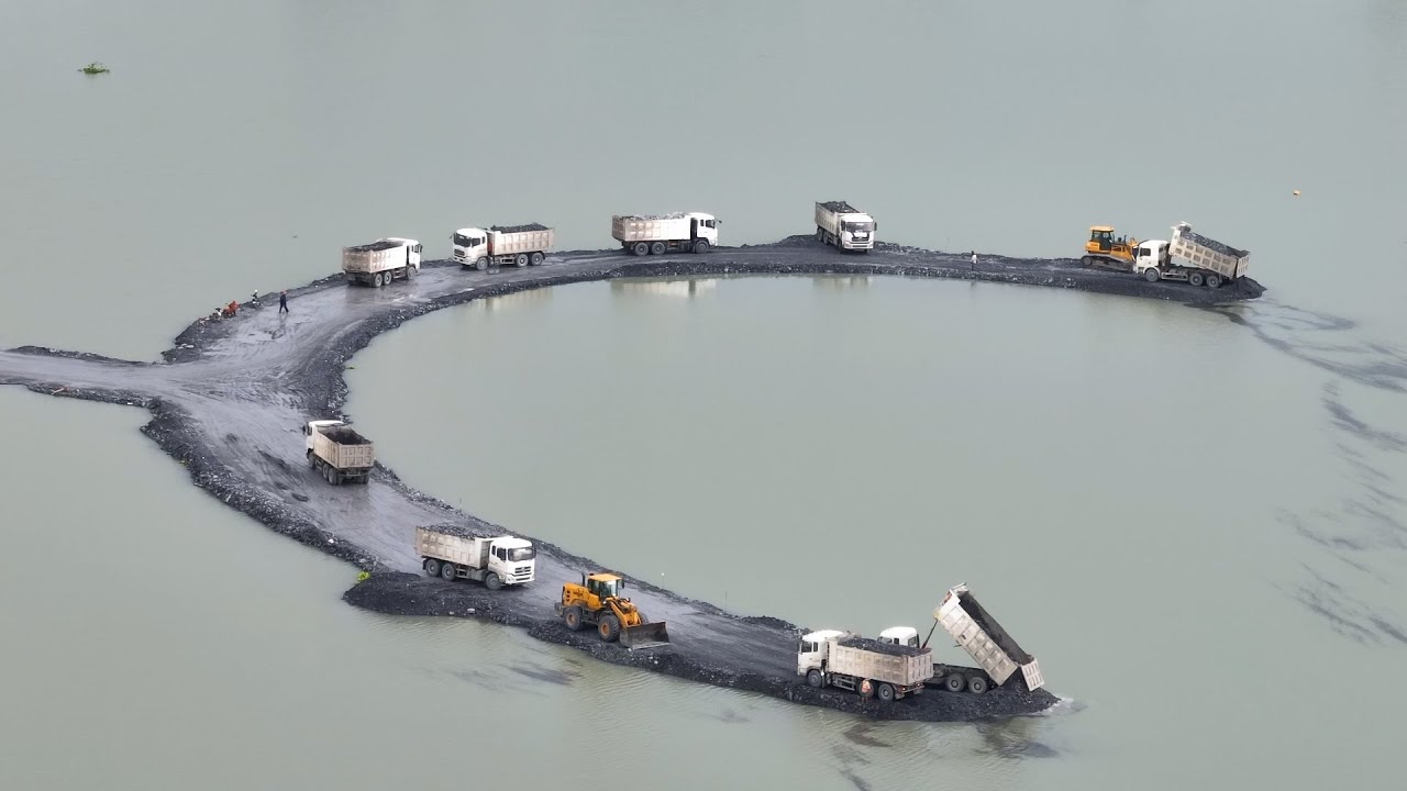 Nice Action This Day!! Shantui Bulldozer And Wheel Loader Pushing Stone Loading By Dump Trucks