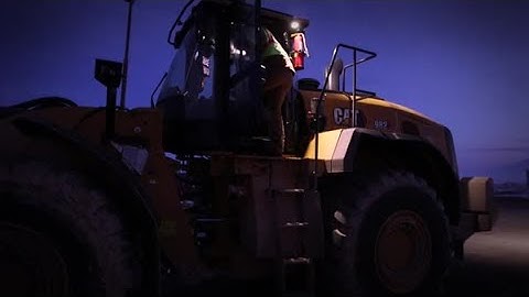 Hop in with us in our Next Generation CAT® Medium Wheel Loader (Europe)