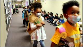 Iddings Elementary School Letter Parade 21