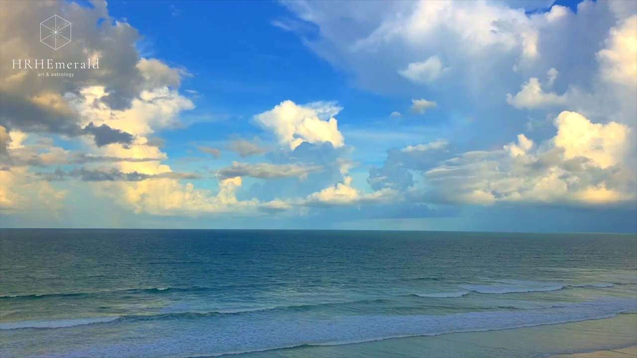 CALM THERAPY HD VIDEO • RELAX • BLUE SUNSET SKY • OCEAN