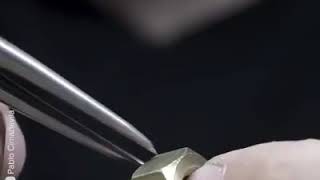 Pablo Cimadevila Faz Um Anel De Diamante Com Duas Porcas