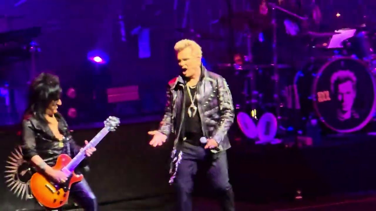 BILLY IDOL - Still Dancing - Live MSG