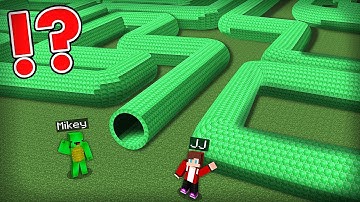 JJ and Mikey Found a EMERALD TUNNEL MAZE in Minecraft Challenge - Maizen