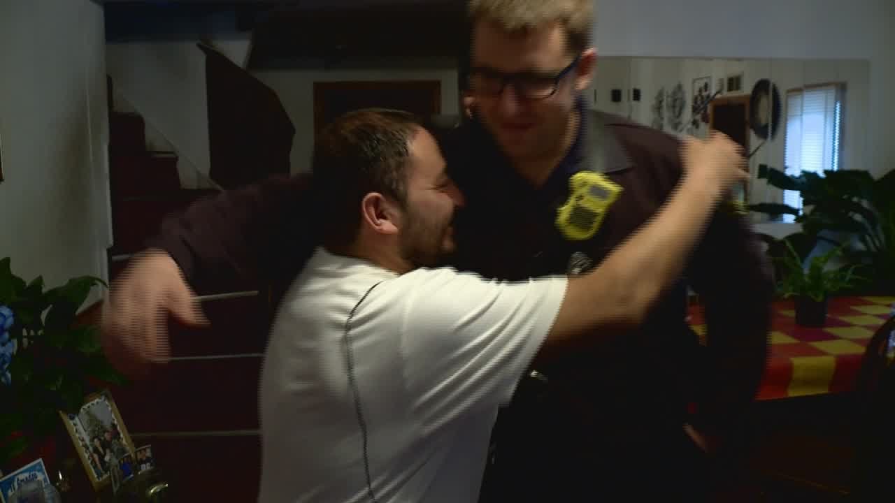 Man reunited with firefighters who rescued him - YouTube