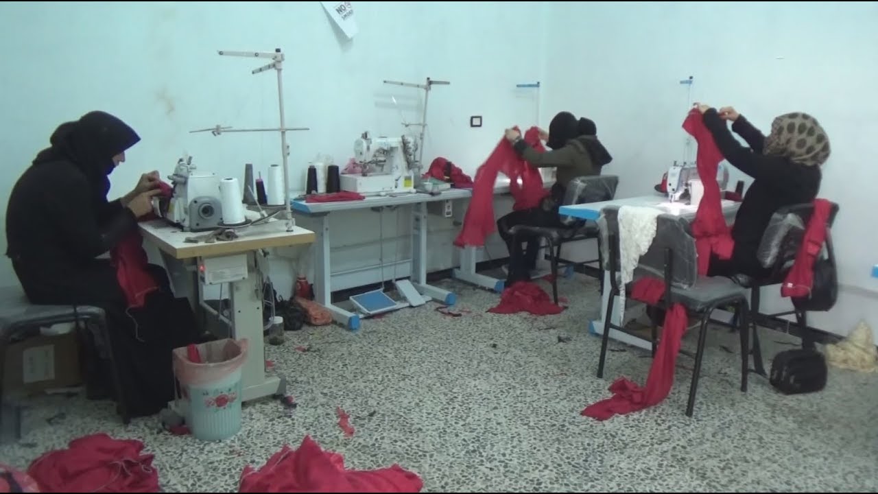 ورشة لتعليم أصول الخياطة في ريف حلب تُكسب النساء مهنة رائجة