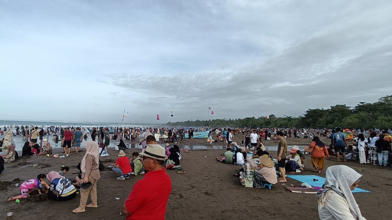 🔴4K Situasi Pantai Barat Pangandaran 18 Desember 2025 - Booking Paket Wisata 0813-1206-0518