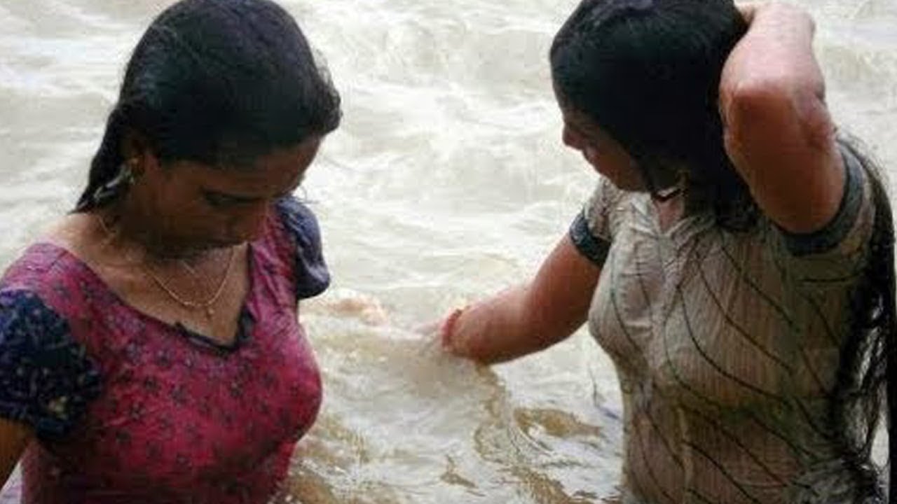 Indian girls bathing photos