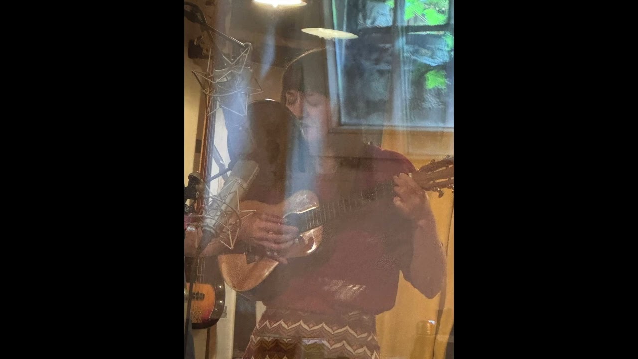 Nina Bausch – ANDERE ORTE | F#m/Fa sostenido menor, Leurs Moyens, Lucioles, Dizer Adeus