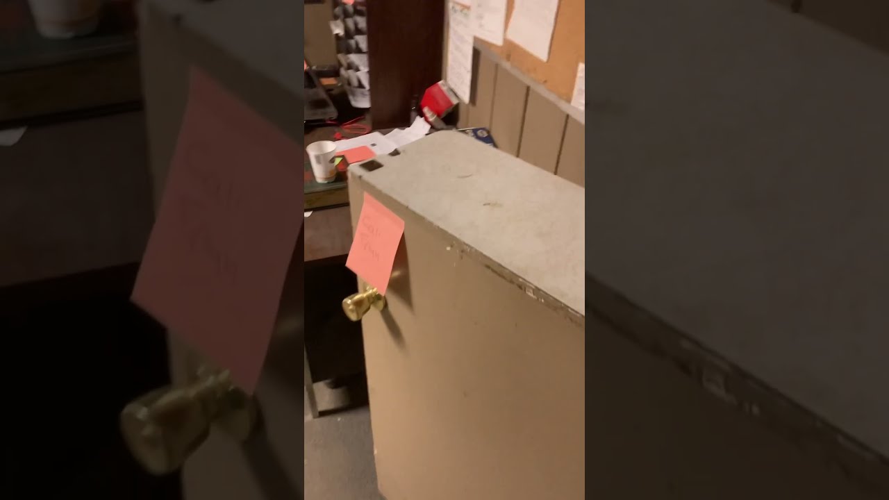 Co Worker Forgot To Call A Customer Automobile Carinspection Mechanic