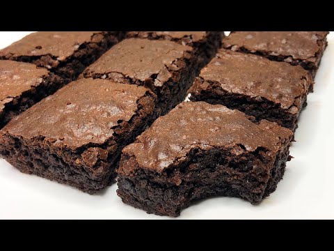 Professional Baker Anna Olson teaches you how to make her world famous Fudge Brownies! Follow along . 