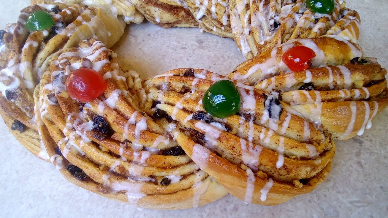 Exquisita rosca de canela. Kringle.