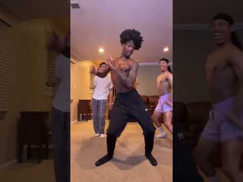 SUAVEMENTE WITH THE GANG