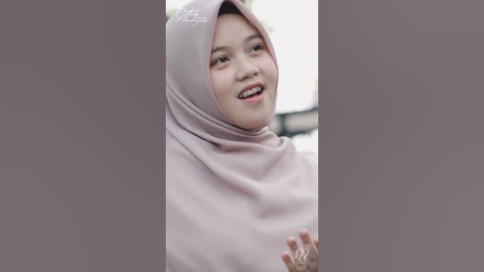 Soqol olgan erkak azolarning fotosuratlari Soqol olgan erkak azolarning fotosuratlari