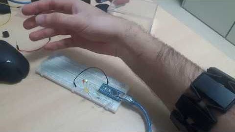 Myo gesture control with Arduino | Randazzini Luigi