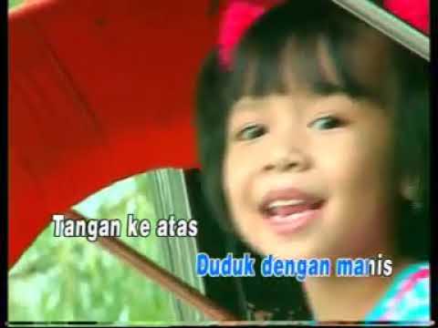 Laudia Ananda - Duduk Yang Manis (Official Musik Video)