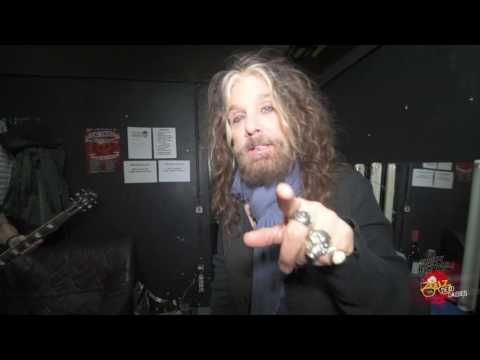 John Corabi says: Have a happy rockin' new year!