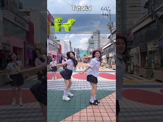 You're Doing It Wrong! She Crashed the Dance Challenge?!