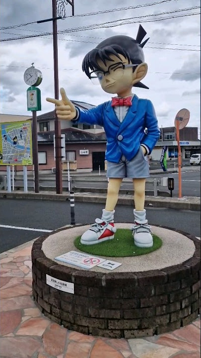 Visit the Detective Conan Town in Japan 🇯🇵🗾🧐 #shorts #japan #anime #detectiveconan