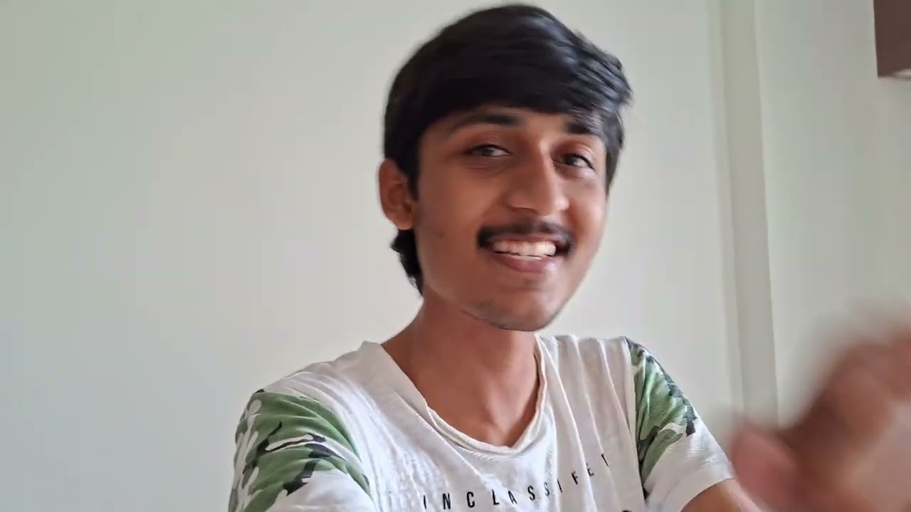 Chocolate khayi And Tasty Garlic Bread 🤤