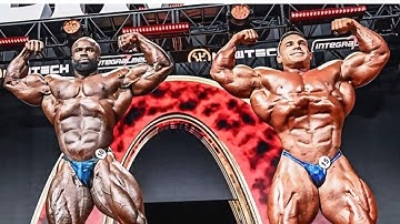 Exercising 10 sets of 10 bicep dumbbell curls and push-ups superset