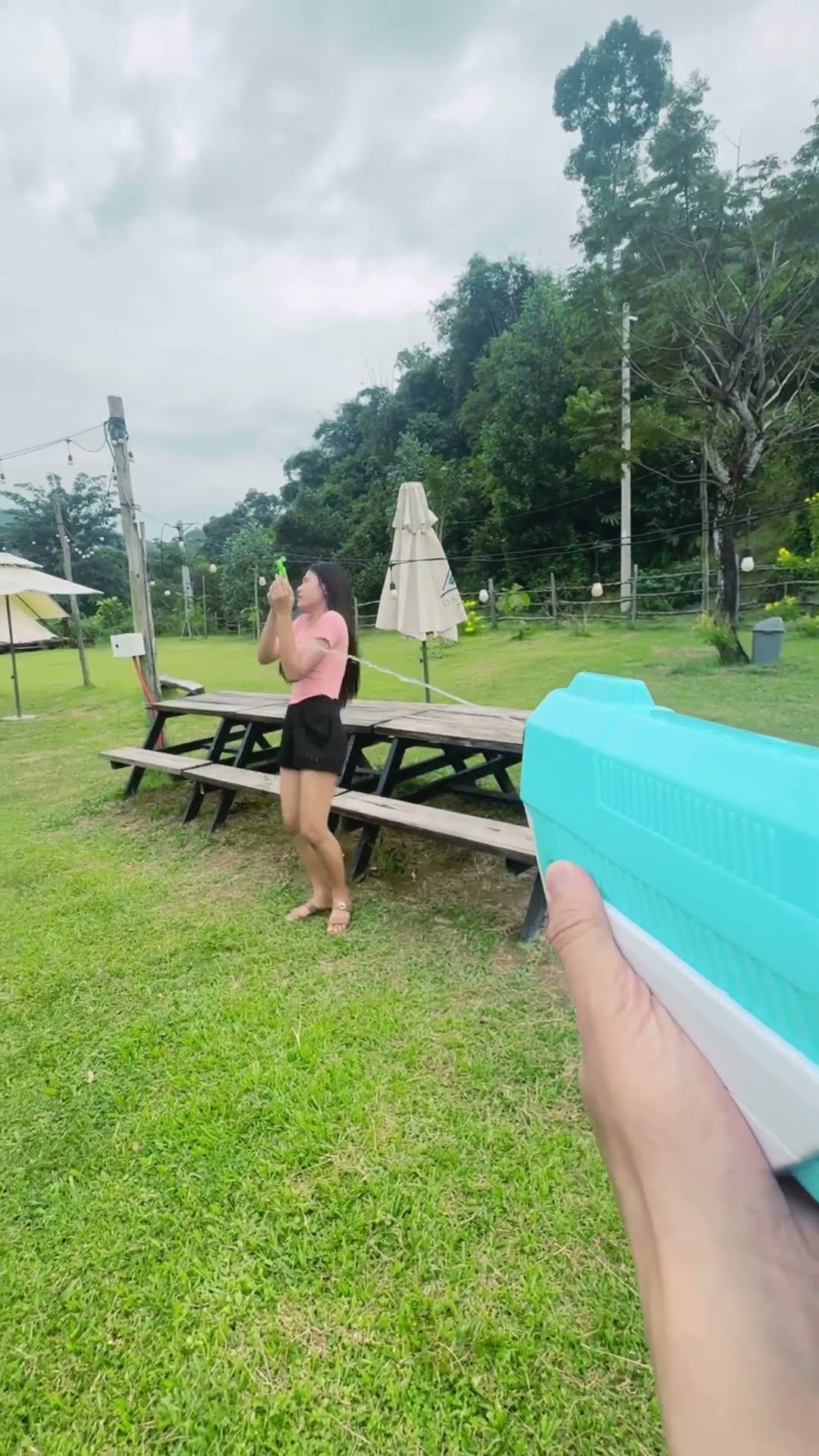 LNS - Súng nerf với các bạn trên bãi cỏ || Good Gun by Su Hao #shorts
