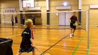 Badminton trickshot  - Between the legs trick!